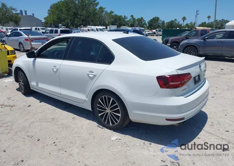 2017 Volkswagen Jetta 1.8T Sport z USA, uszkodzony, nr VIN 3VWD17AJ8HM313527
